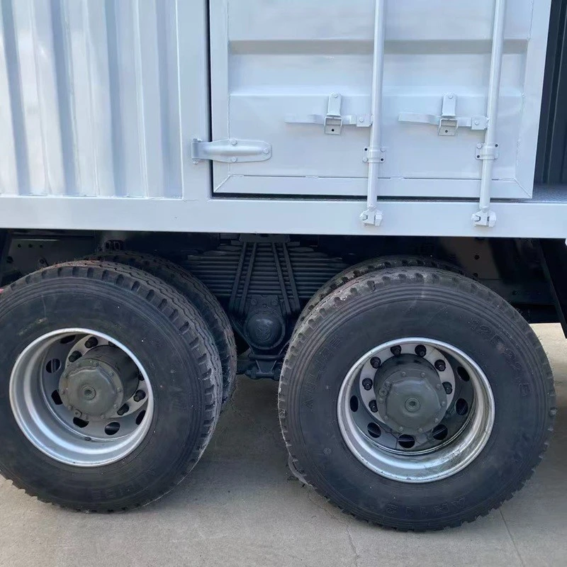 Sinotruk Howo (6×4) Box Truck high quality
